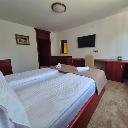 Hotel Divski 4*