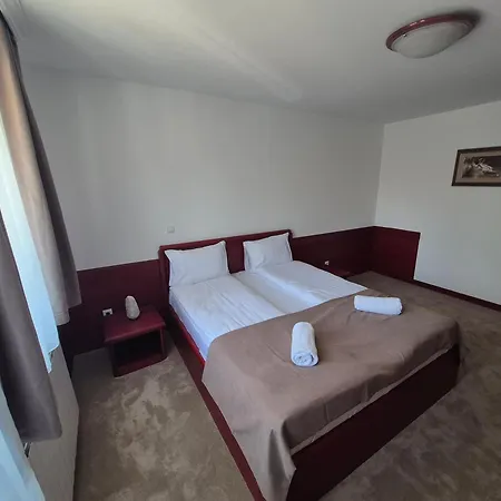 Divski Hotel 4*